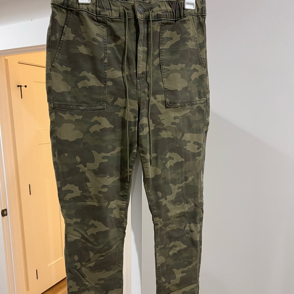 AE joggers